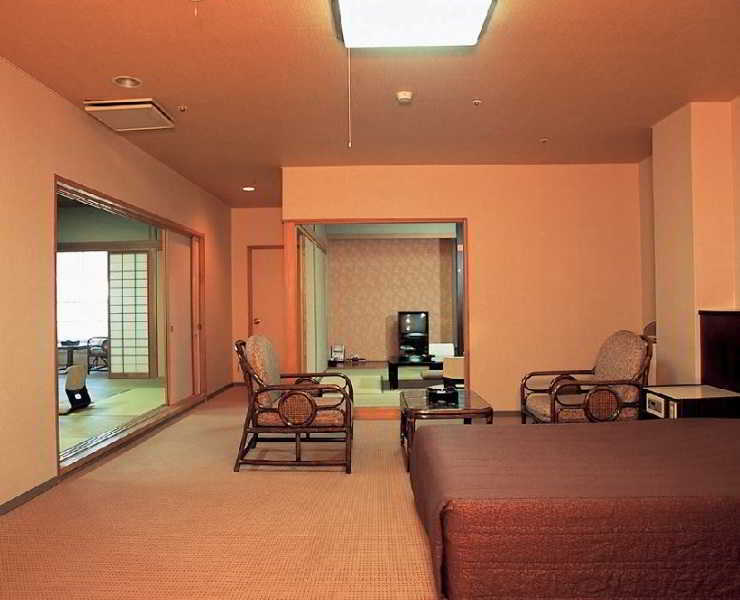 Отель 楽気ハウス甲斐路 Raki House Kaiji Fuefuki Экстерьер фото